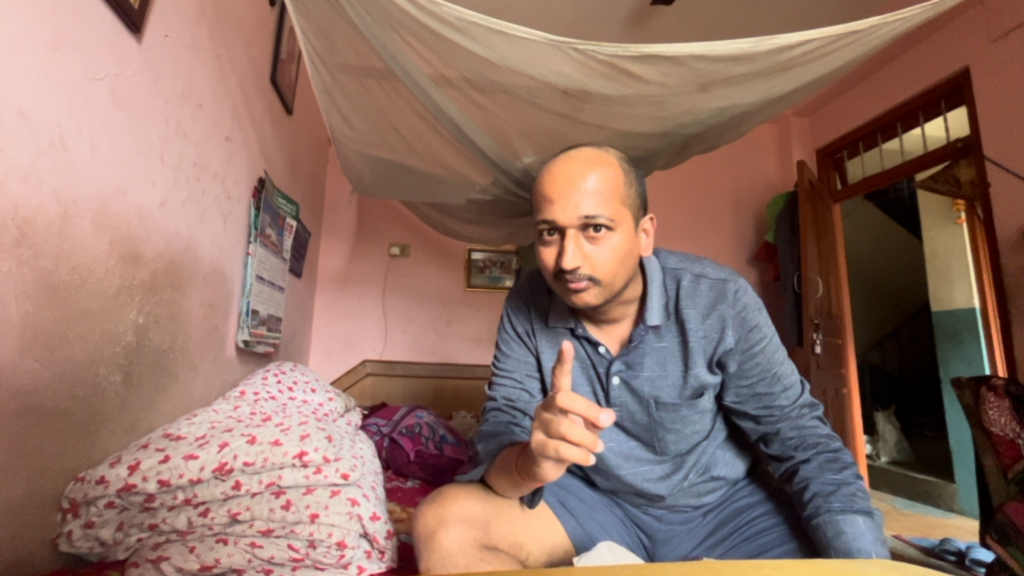 Make The Bedroom Clean At Home