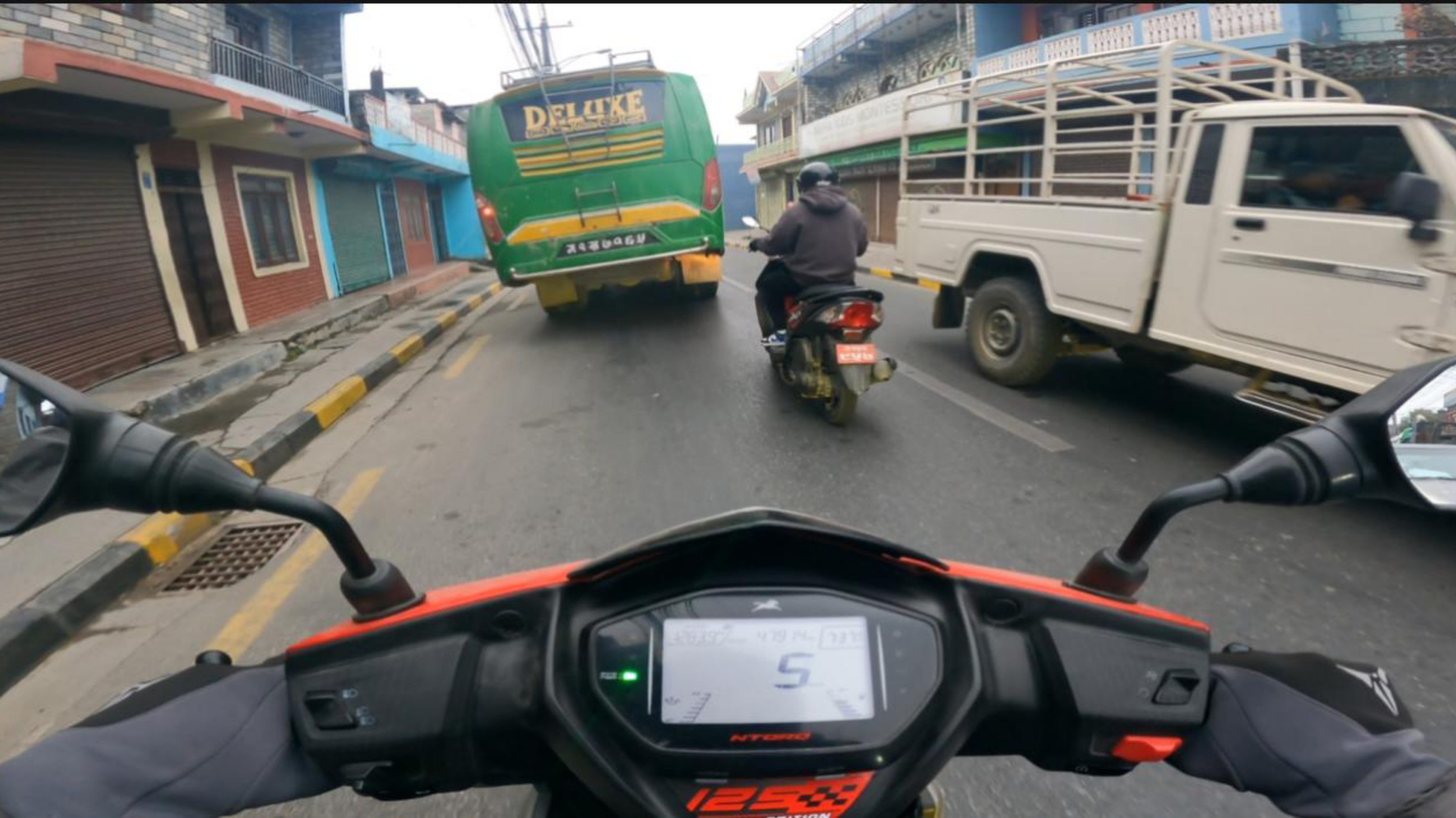 KahuKhola Drop Product With Person Delivery