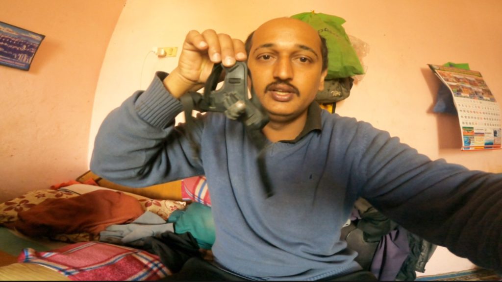 Changing A New Mount Chin For Moto Vlog On YouTube 