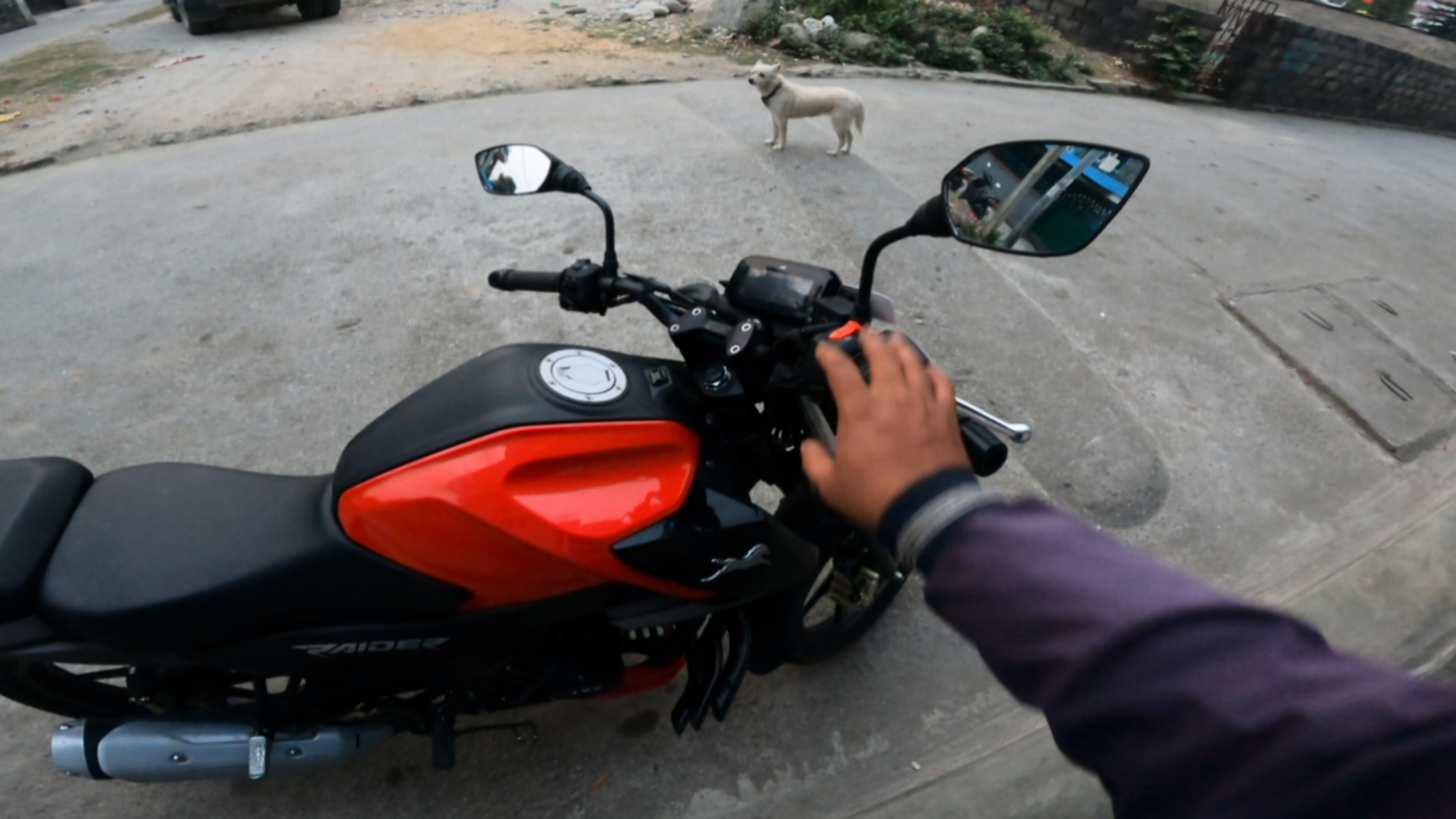 Changing The Switch Box Self-Start On A TVS Raider In Nepal