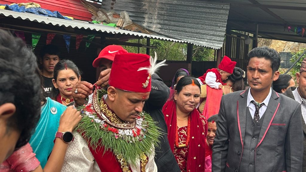 Garlanding The Groom In The Weeding 