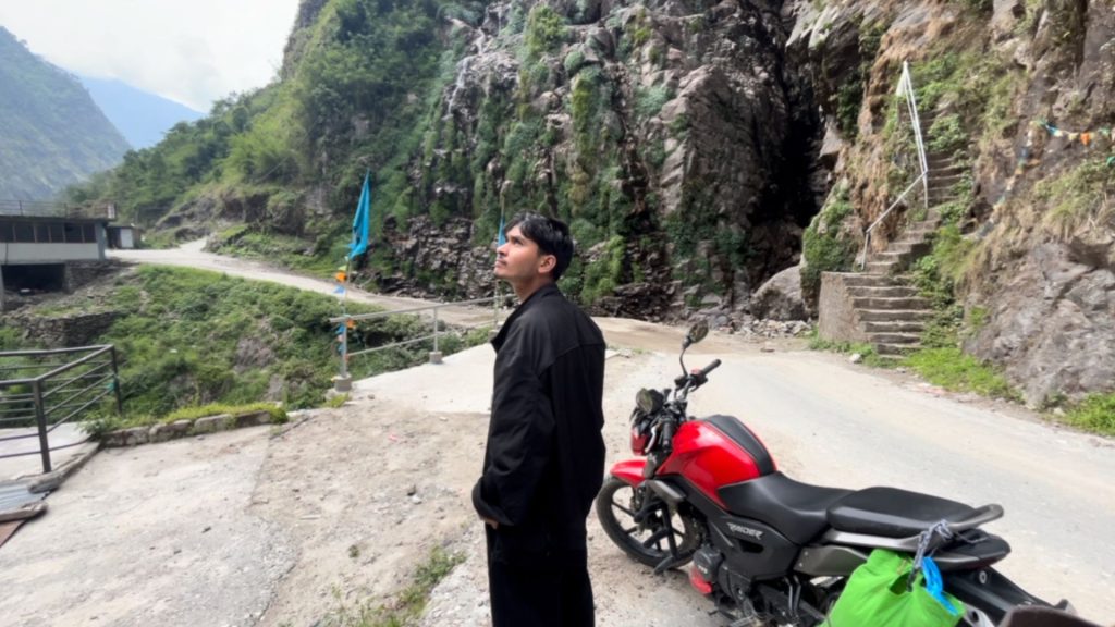 Bimal Thapa See A Heavy Rocky Mountains In Octopus Waterfall In Manang
